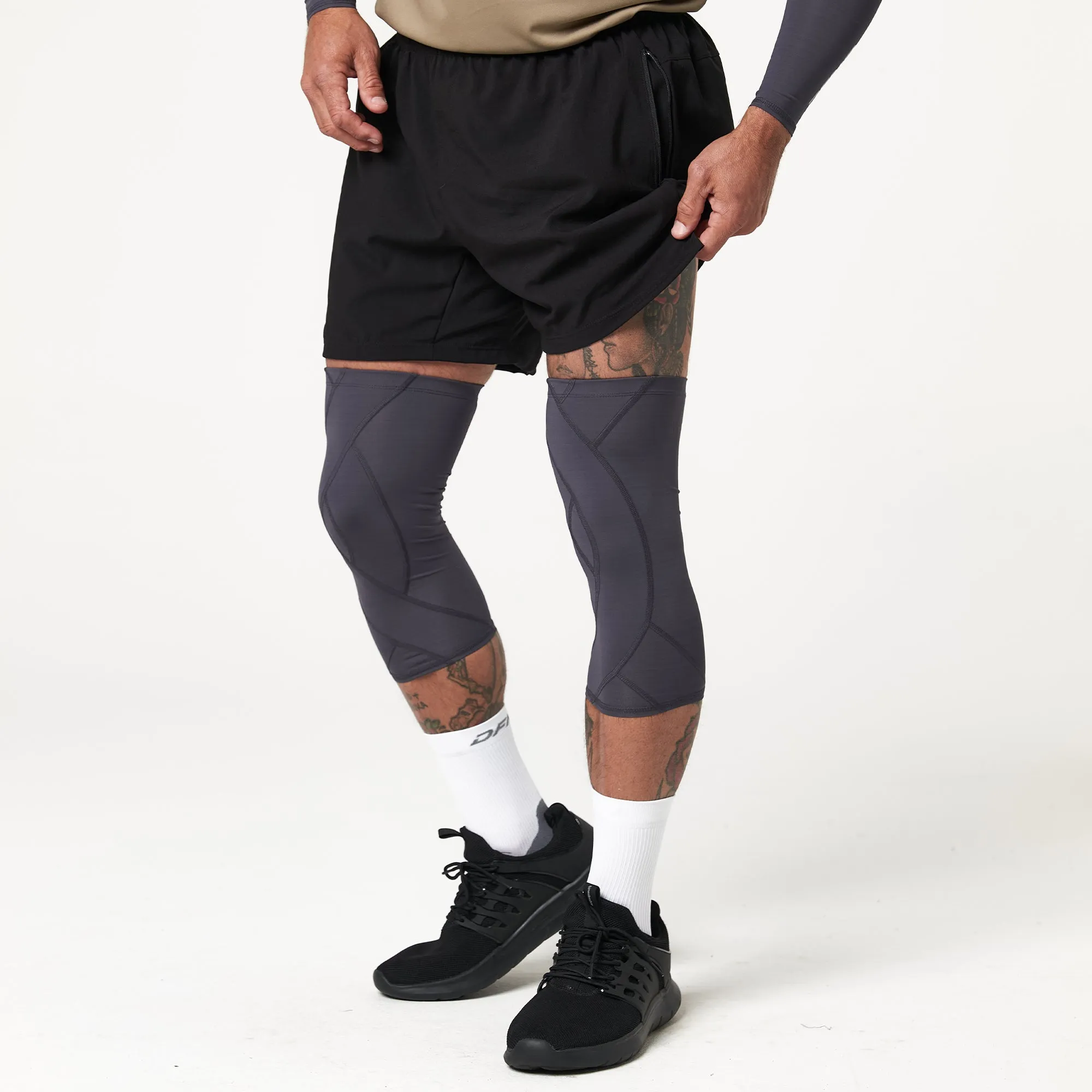 ACTIVE Ax COMPRESSION KNEE SLEEVES