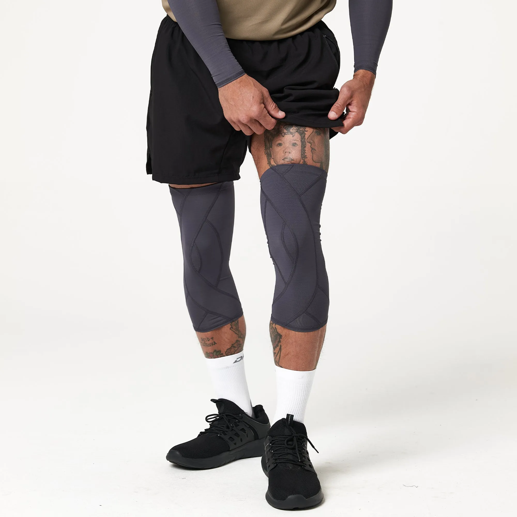 ACTIVE Ax COMPRESSION KNEE SLEEVES