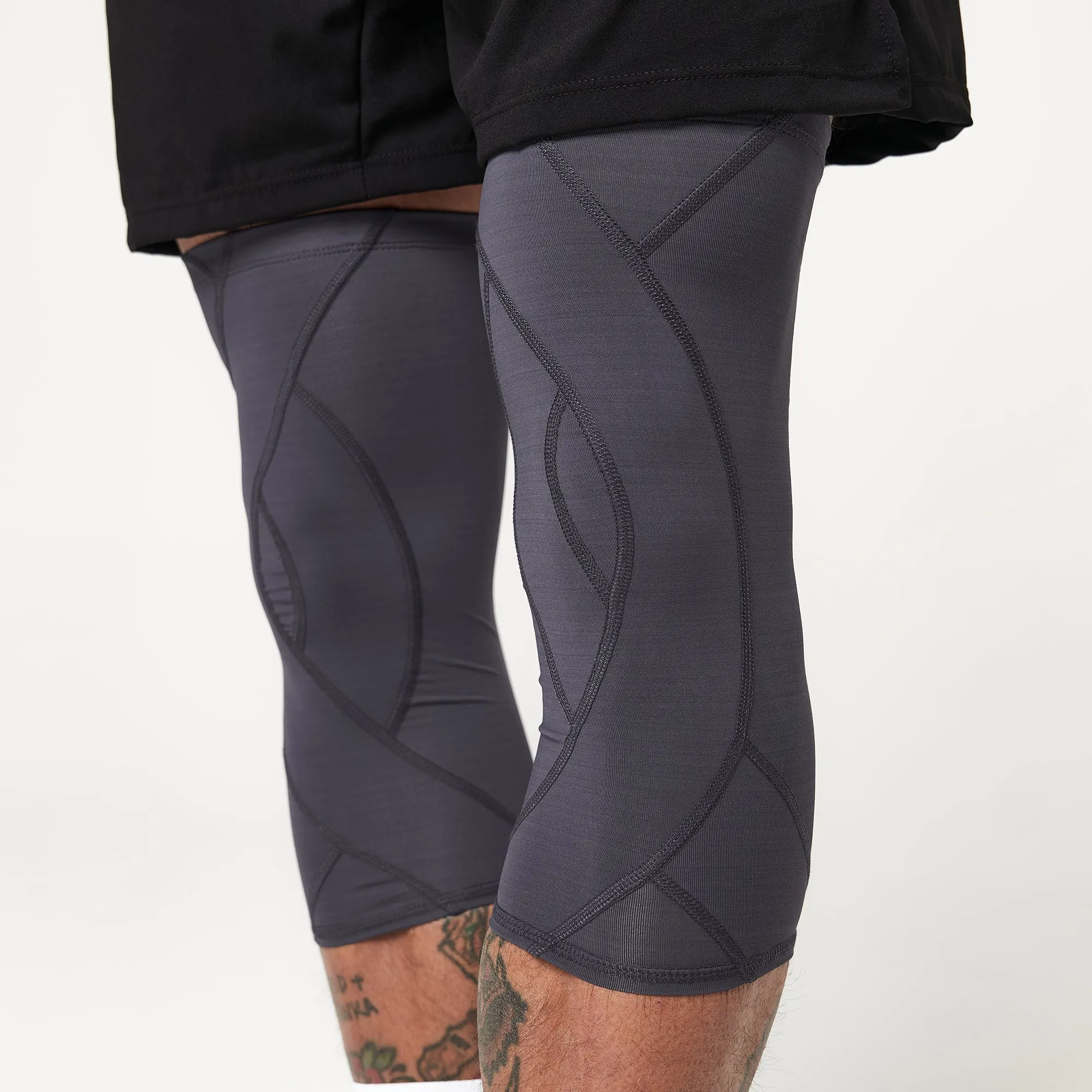 ACTIVE Ax COMPRESSION KNEE SLEEVES