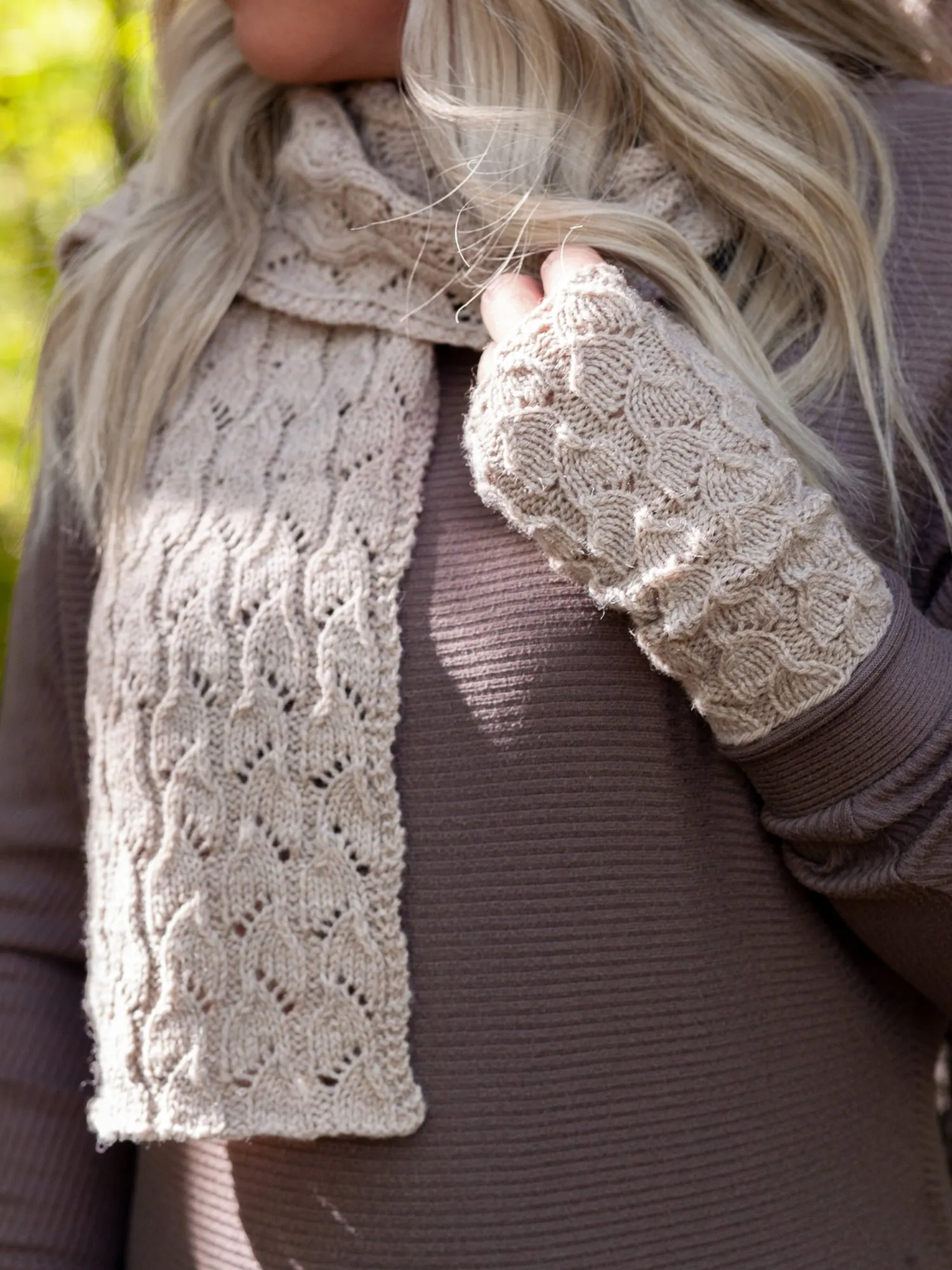 Fallberry Mitts, Hat, and Scarf <br/><small>knitting pattern</small>