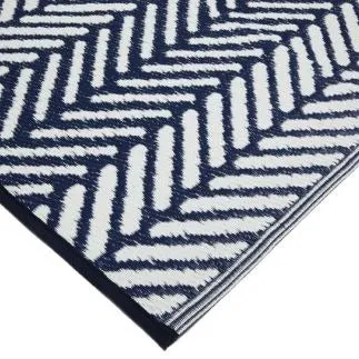 Fresno Navy Chevron Recycled Plastic Outdoor Rug