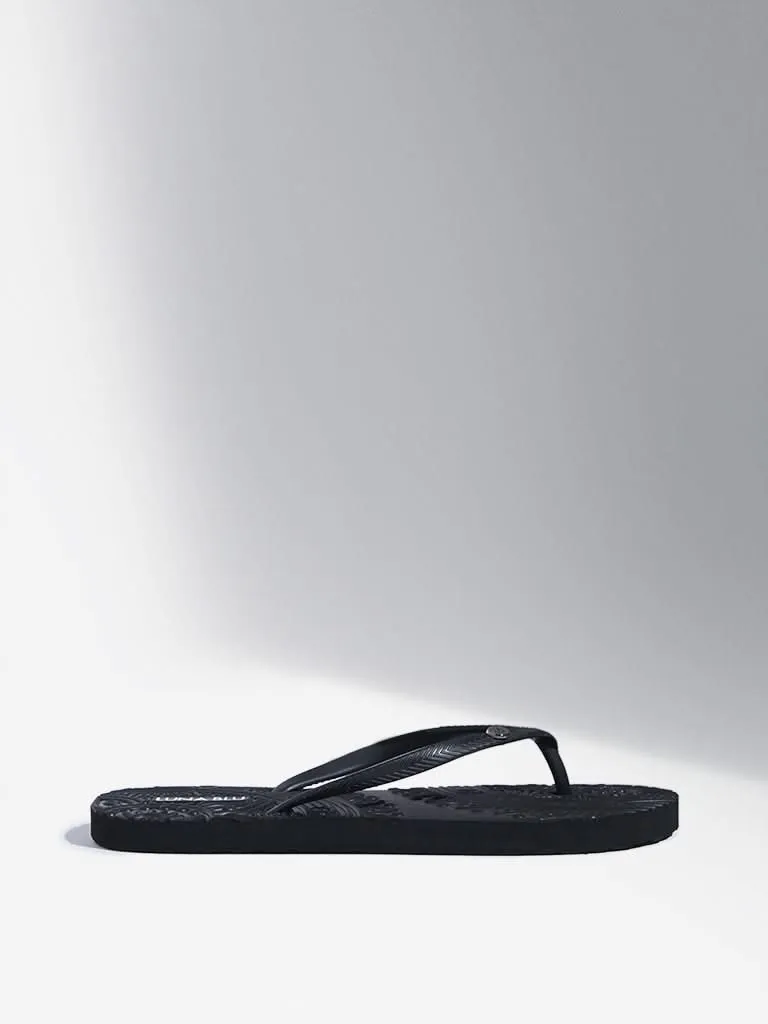 LUNA BLU Black Embossed Flip-Flop