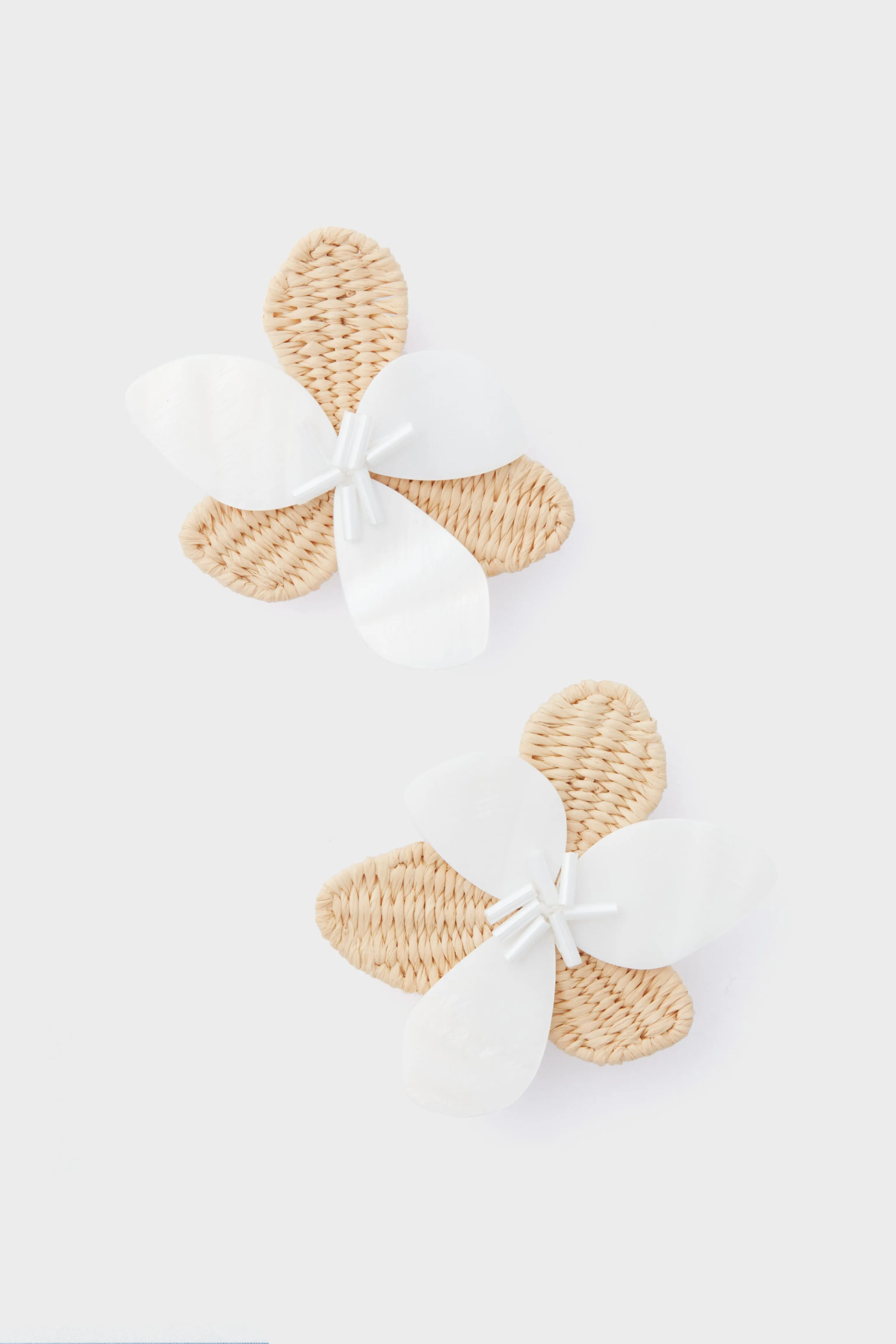 Raffia Meyers Studs